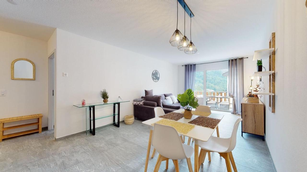 Apartment With Sauna And Mountain View Loèche-les-Bains Extérieur photo