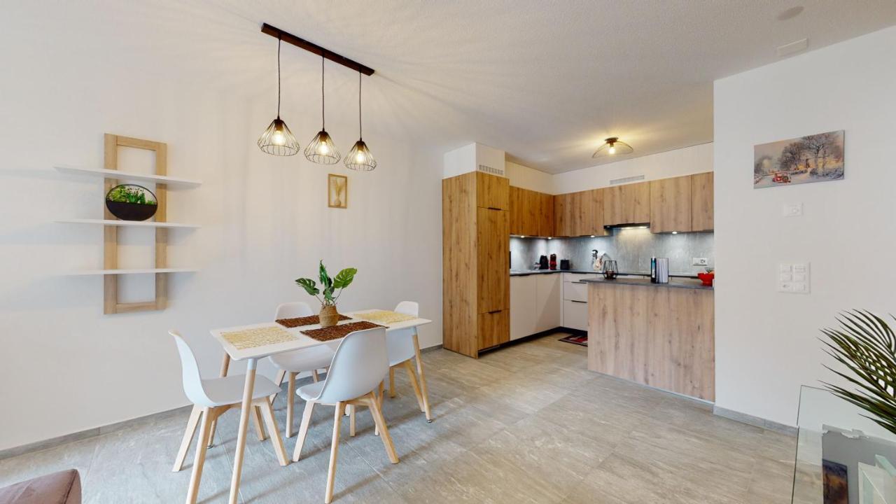Apartment With Sauna And Mountain View Loèche-les-Bains Extérieur photo